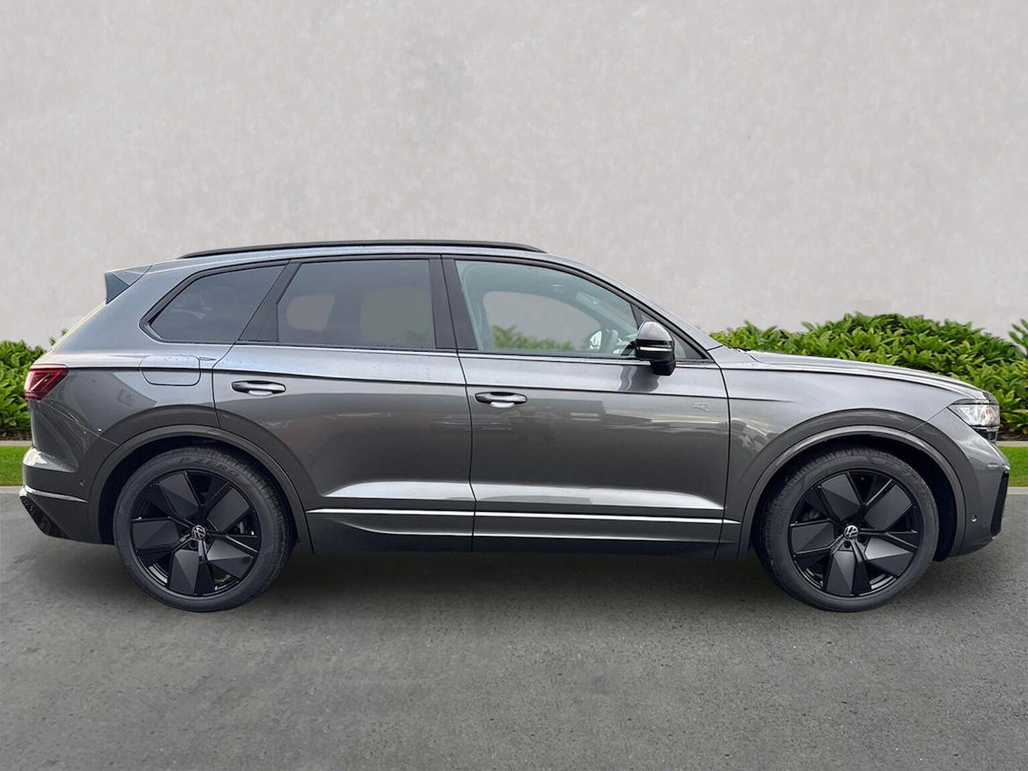 Used Volkswagen Touareg 2025 for sale - 76719394: Photo 3