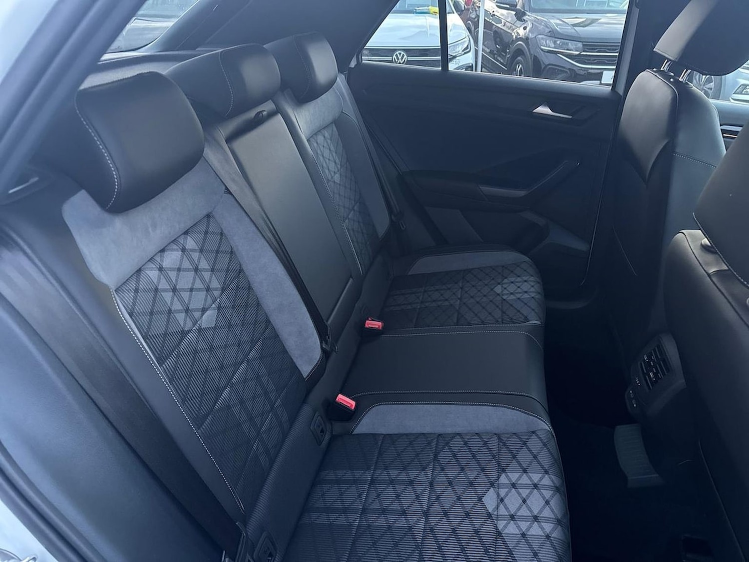 Used Volkswagen T-Roc 2025 for sale - 77635508: Photo 16