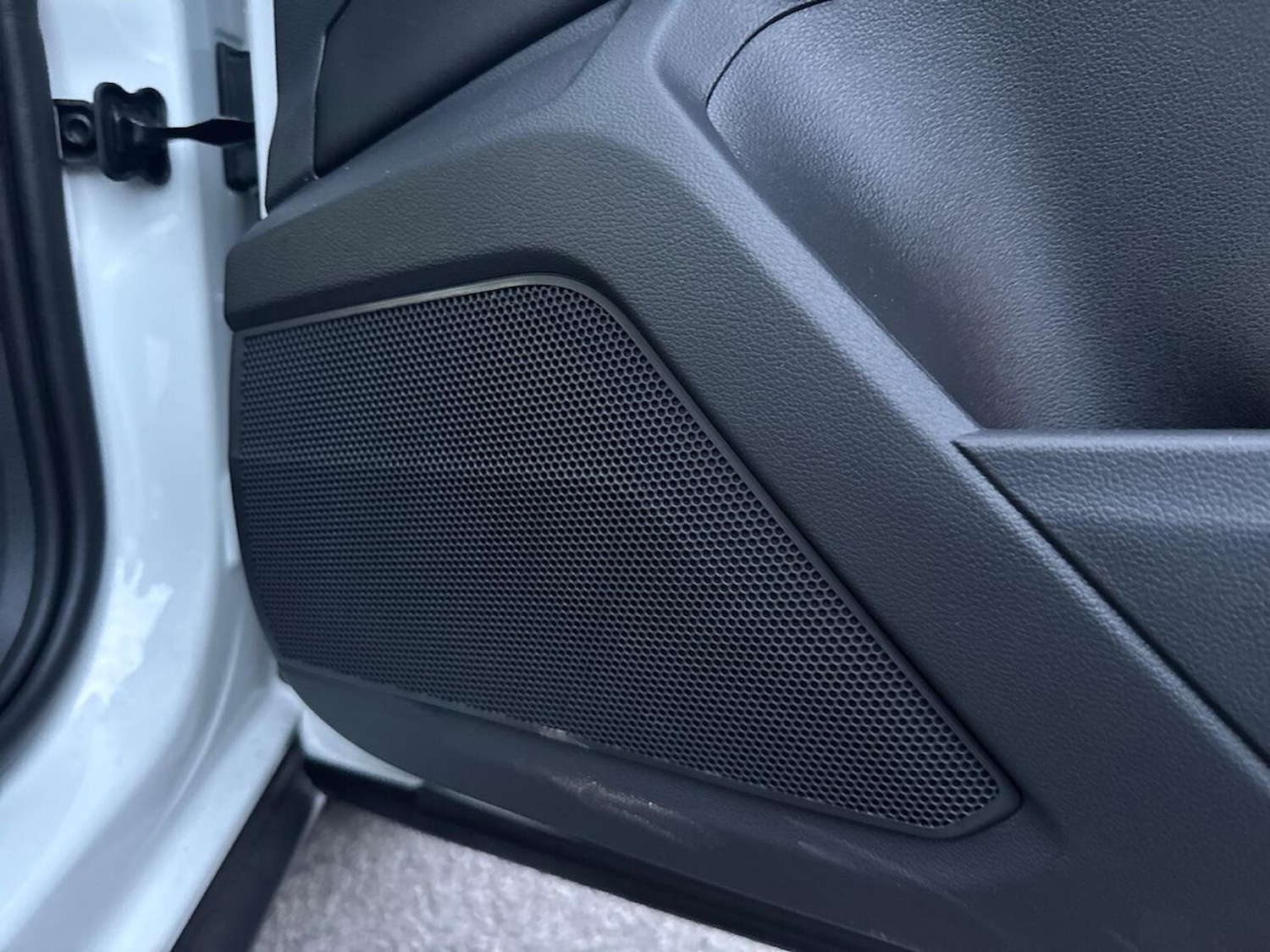 Used Volkswagen T-Roc 2025 for sale - 77635508: Photo 31