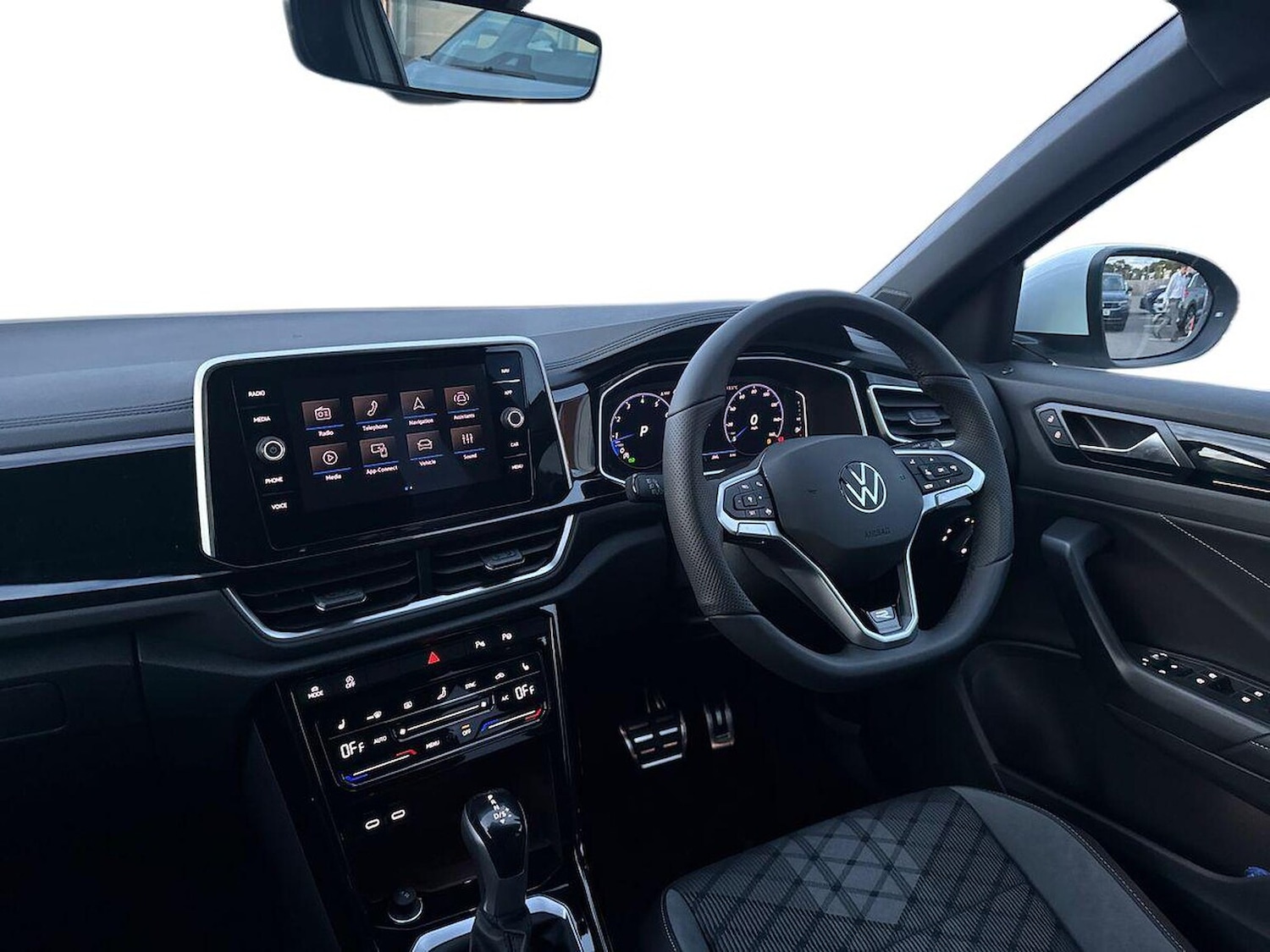 Used Volkswagen T-Roc 2025 for sale - 77635508: Photo 7