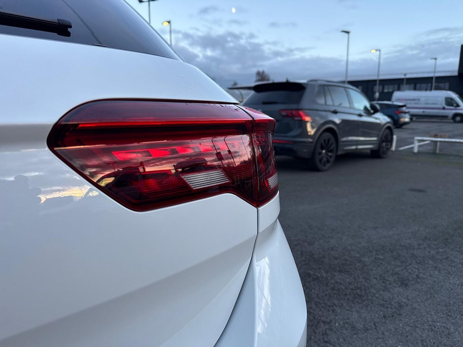 Used Volkswagen T-Roc 2023 for sale - 76758901: Photo 34