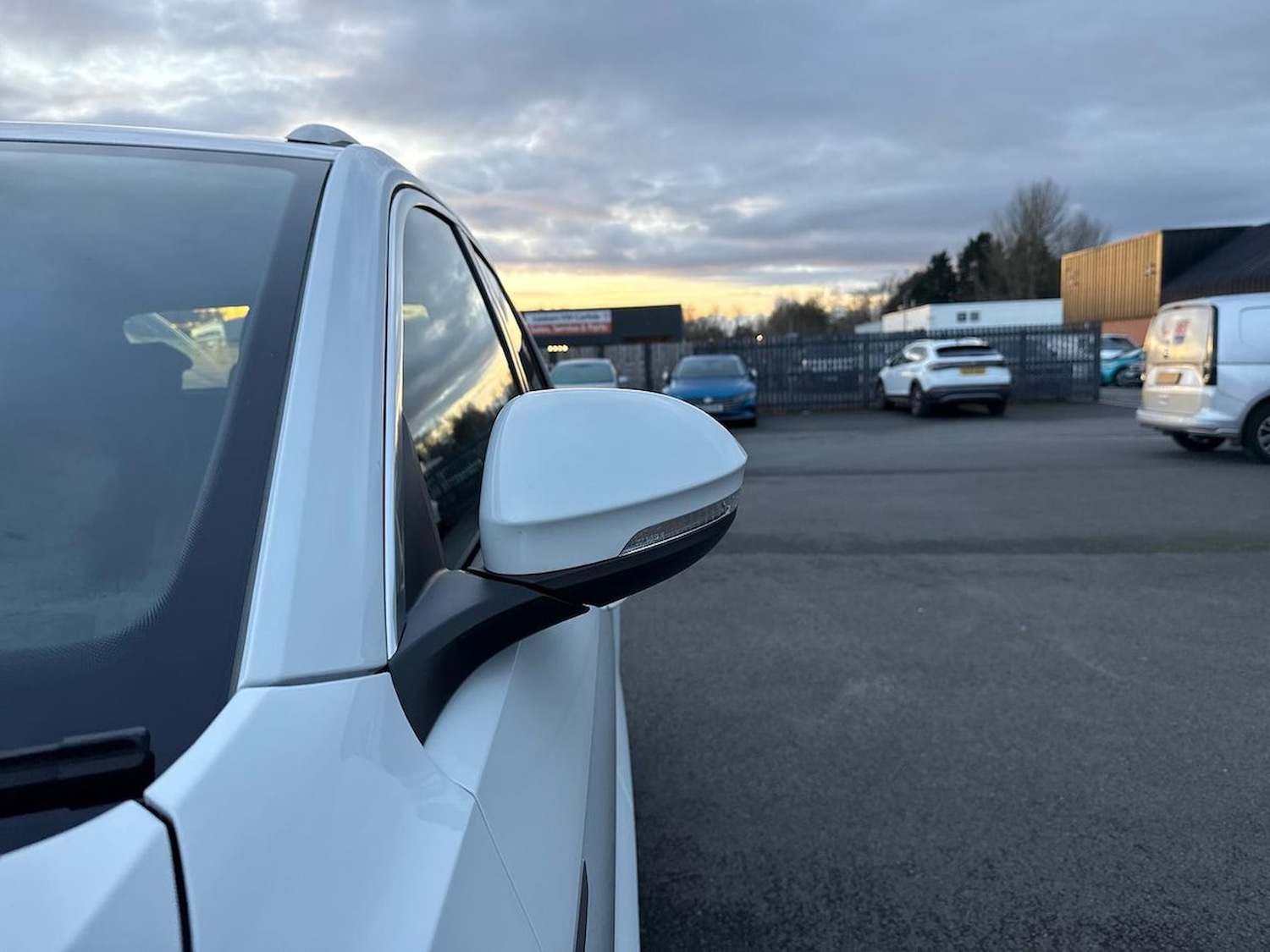 Used Volkswagen T-Roc 2023 for sale - 76758901: Photo 35