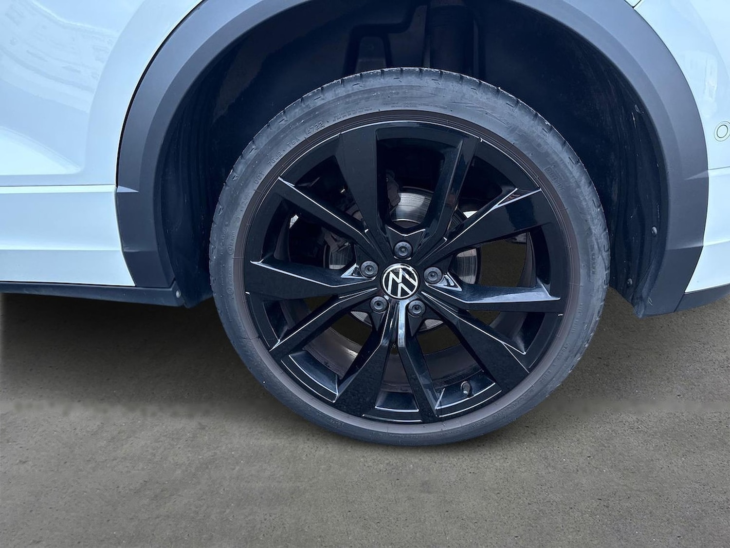 Used Volkswagen T-Roc 2023 for sale - 76758901: Photo 6