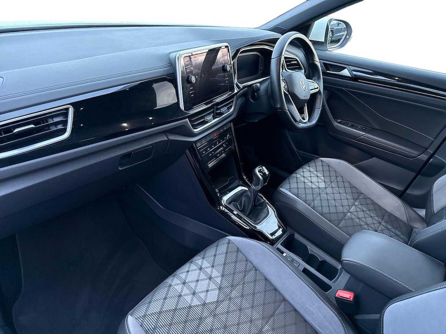 Used Volkswagen T-Roc 2023 for sale - 76758901: Photo 7