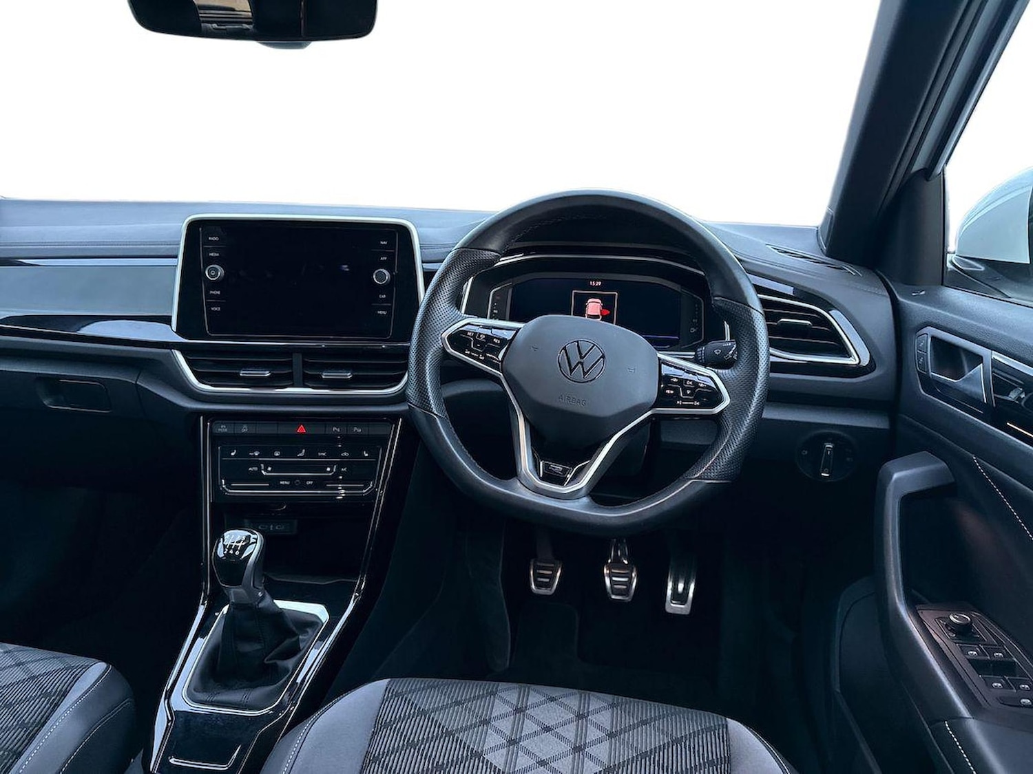 Used Volkswagen T-Roc 2023 for sale - 76758901: Photo 9