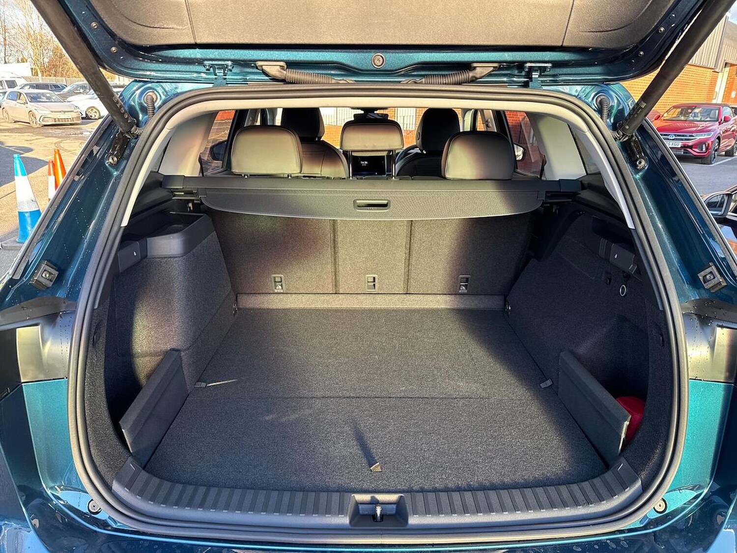 Used Volkswagen Touran 2025 for sale - 77488836: Photo 17