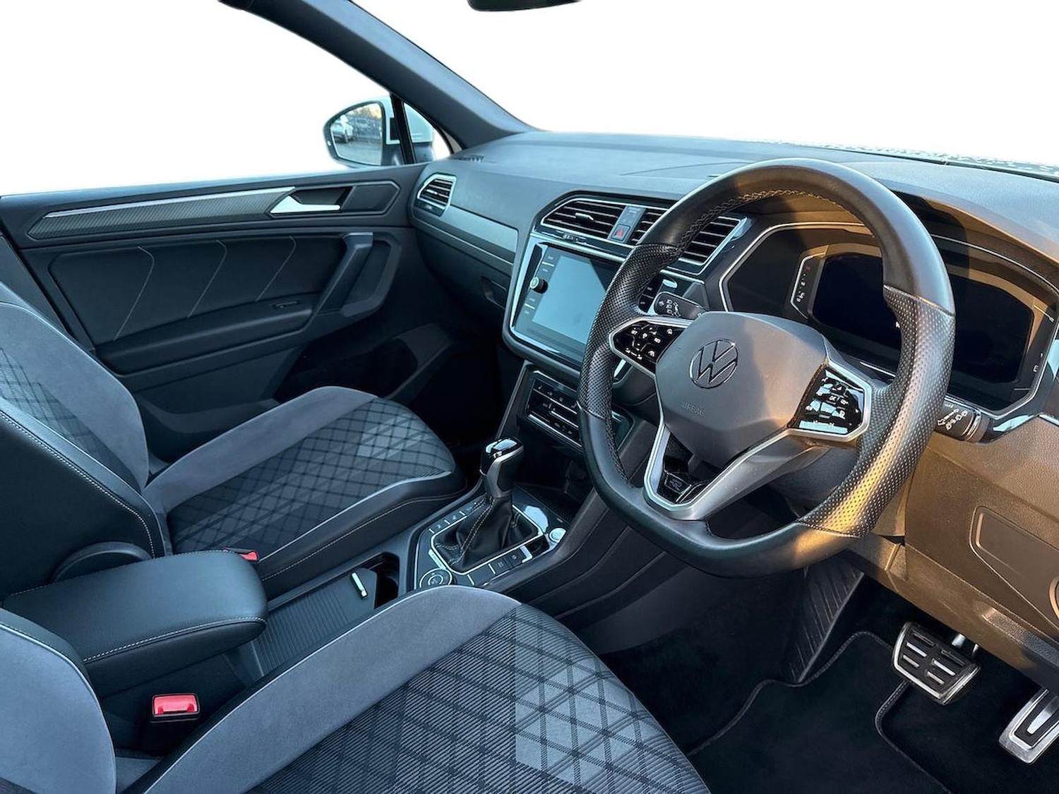 Used Volkswagen Tiguan 2023 for sale - 76758888: Photo 15