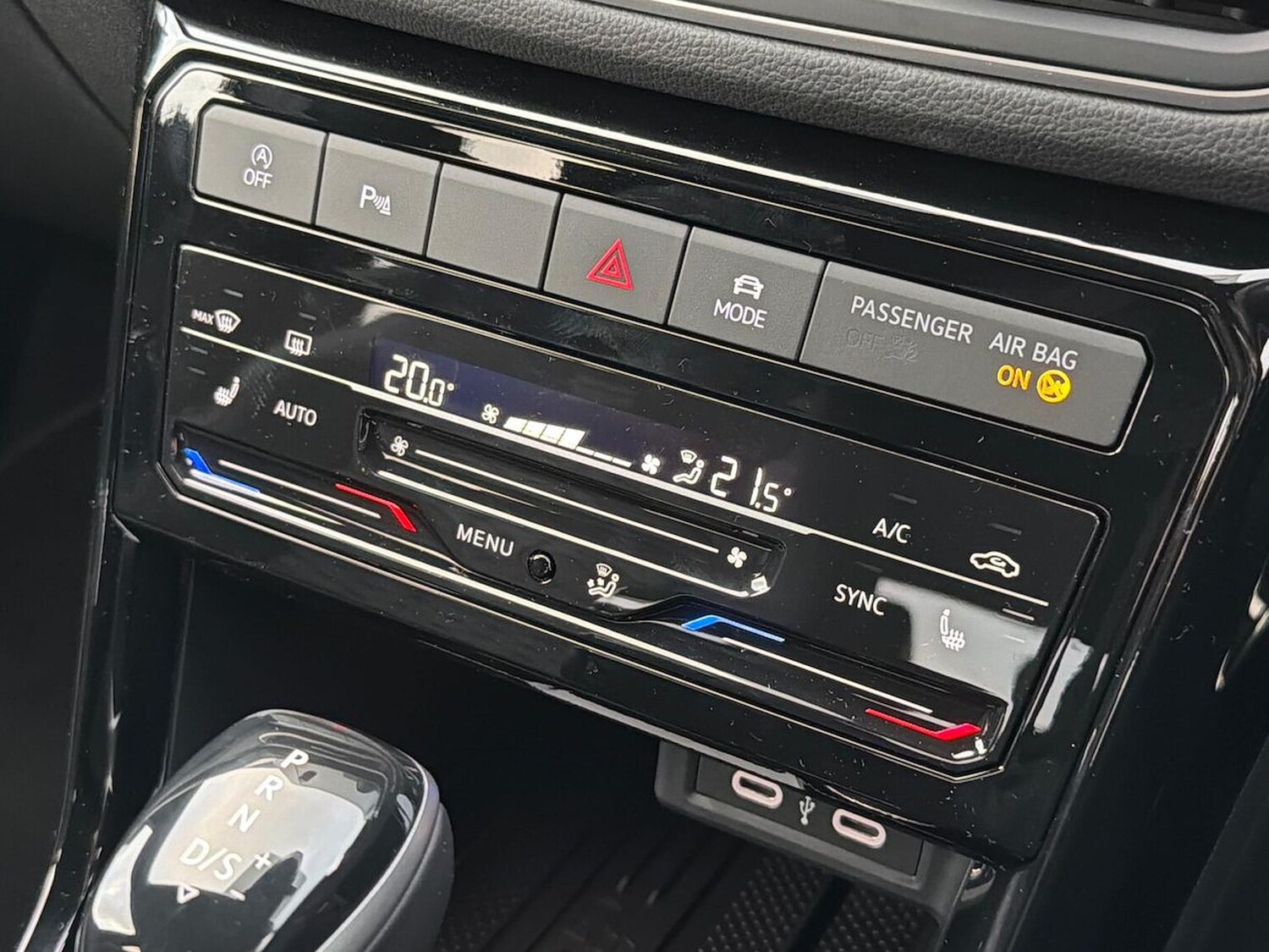 Used Volkswagen T-Cross 2025 for sale - 77488815: Photo 12