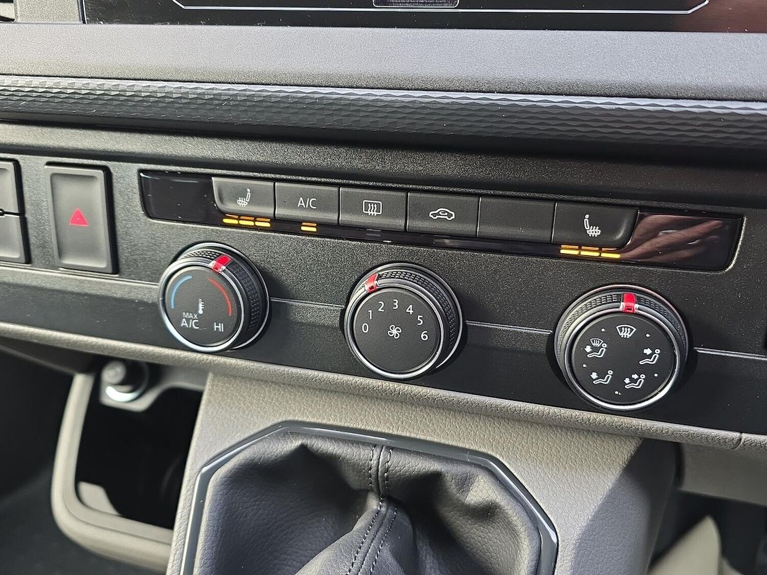 Used Volkswagen Transporter 2024 for sale - 76444498: Photo 12