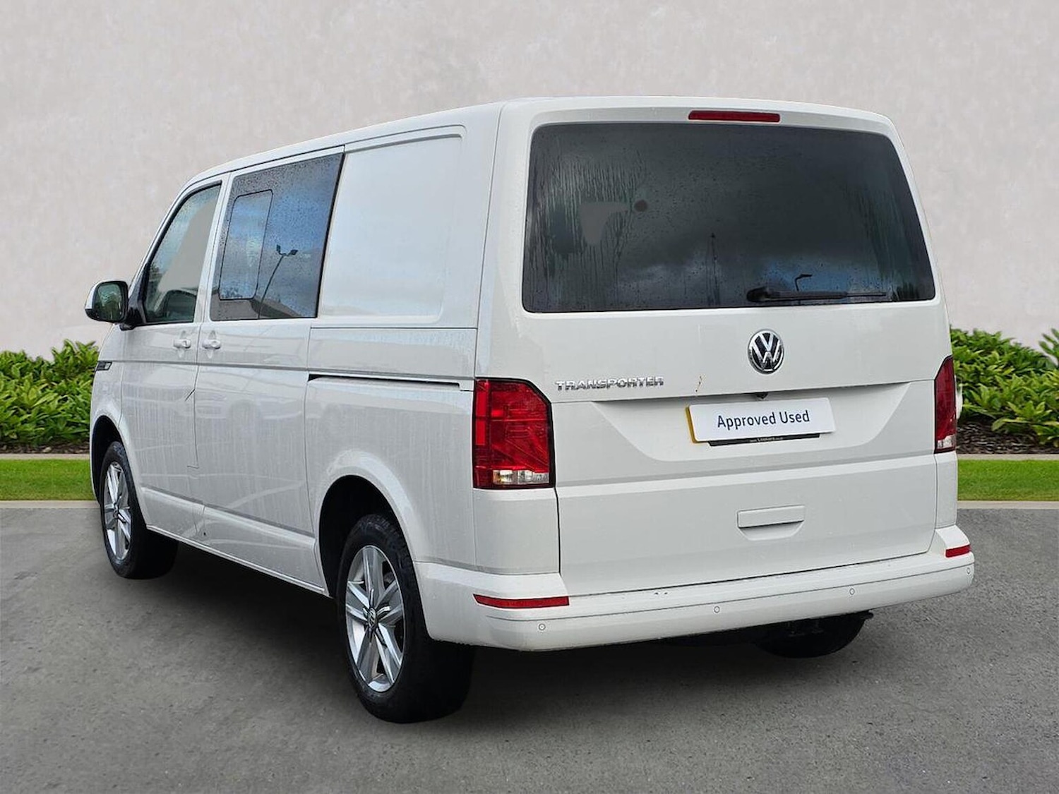Used Volkswagen Transporter 2024 for sale - 76444498: Photo 2