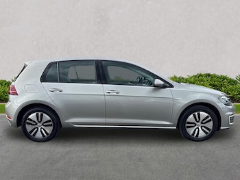 Used Volkswagen Golf 2019 for sale - 75908154: Photo