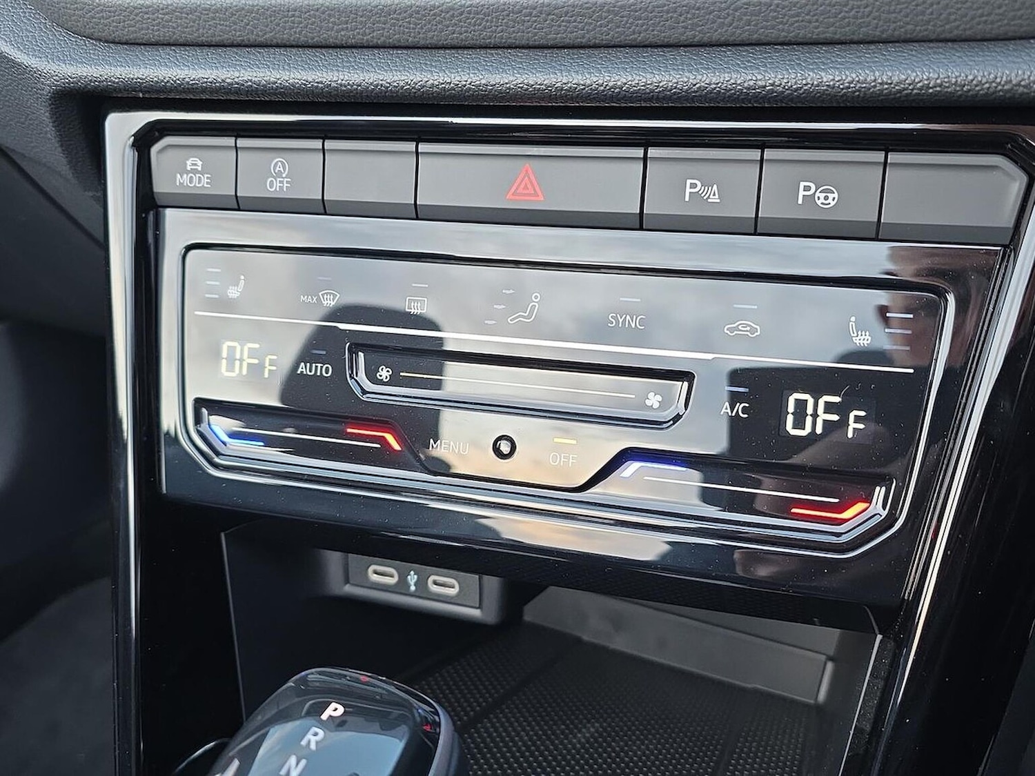 Used Volkswagen T-Roc 2025 for sale - 76129010: Photo 12
