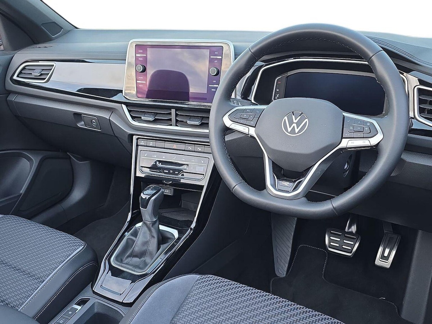 Used Volkswagen T-Roc 2025 for sale - 76129010: Photo 15