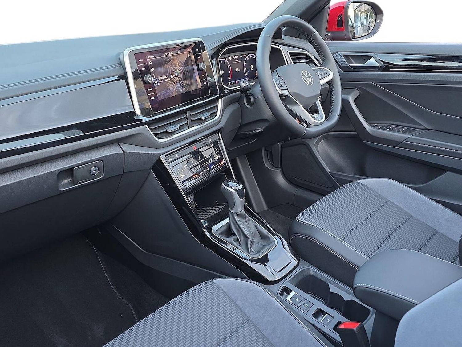 Used Volkswagen T-Roc 2025 for sale - 76129010: Photo 7