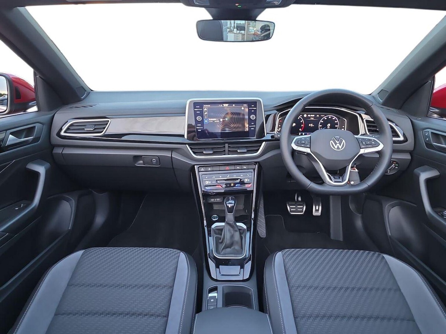 Used Volkswagen T-Roc 2025 for sale - 76129010: Photo 8