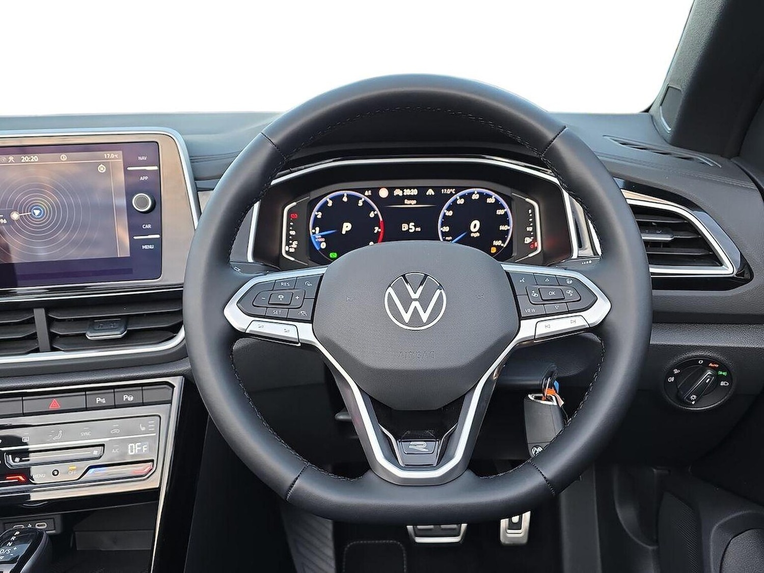 Used Volkswagen T-Roc 2025 for sale - 76129010: Photo 9