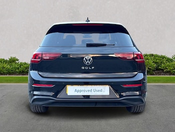 Used Volkswagen Golf 2024 for sale - 77629305: Photo