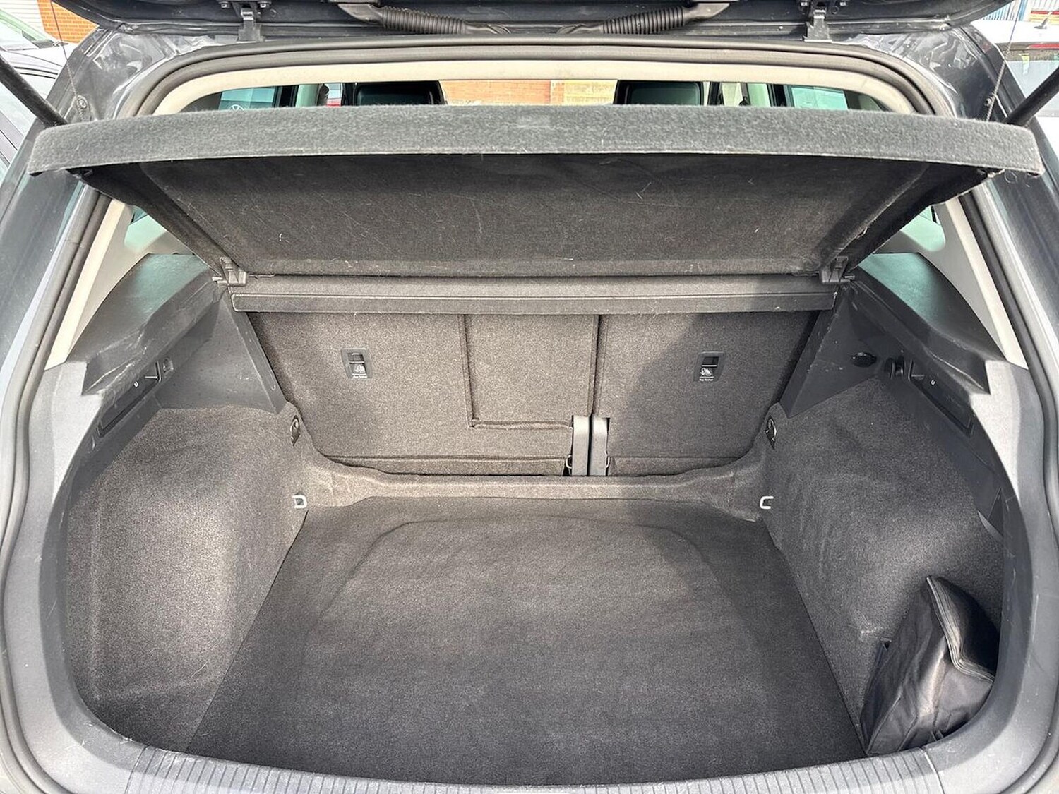 Used Volkswagen Tiguan 2021 for sale - 76107128: Photo 17