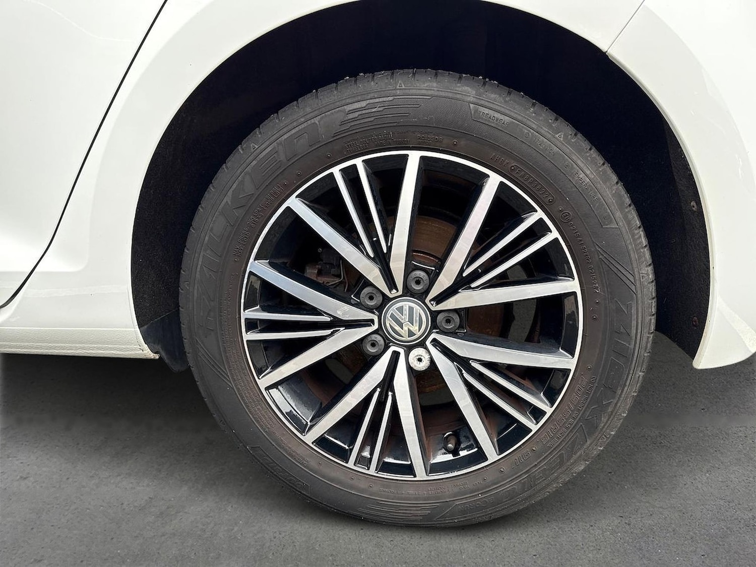 Used Volkswagen Golf 2017 for sale - 76848745: Photo 6