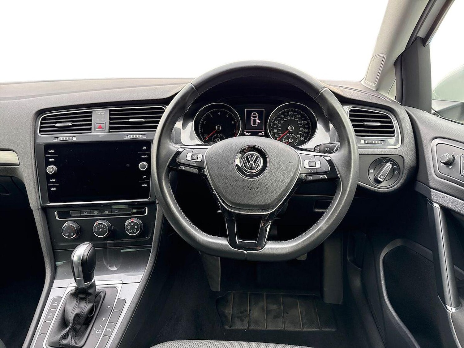 Used Volkswagen Golf 2017 for sale - 76848745: Photo 9