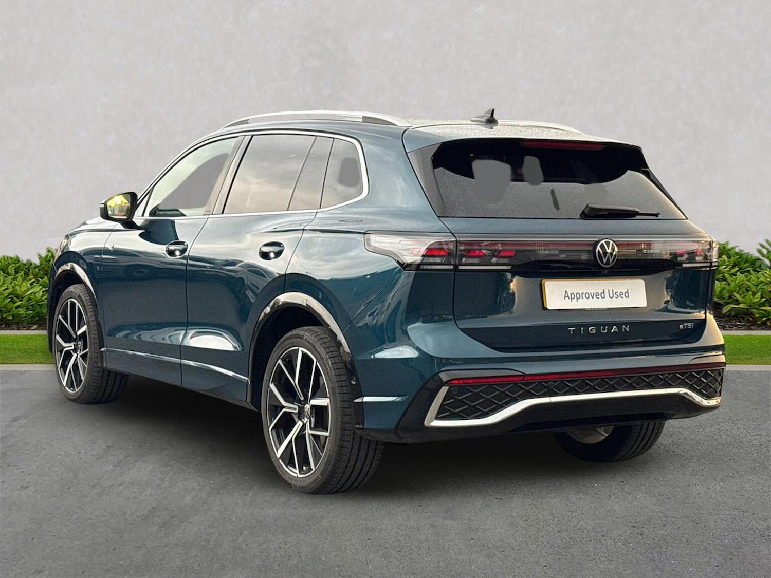 Used Volkswagen Tiguan 2024 for sale - 76547668: Photo 2