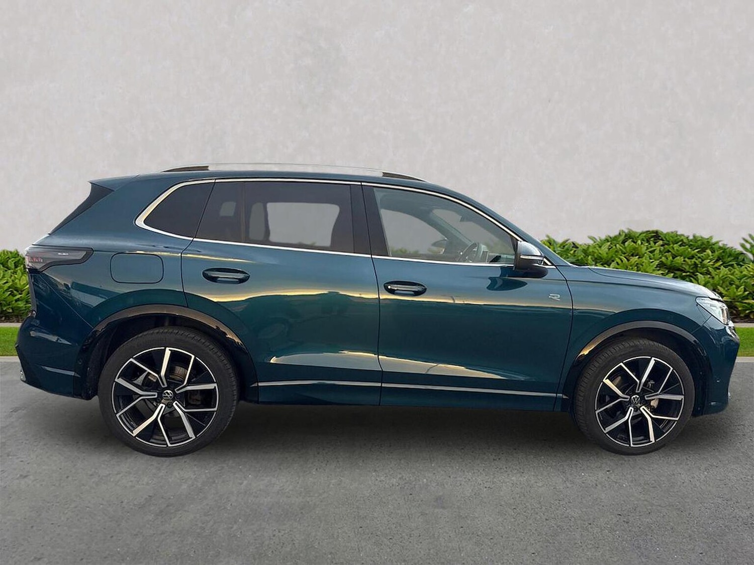 Used Volkswagen Tiguan 2024 for sale - 76547668: Photo 3