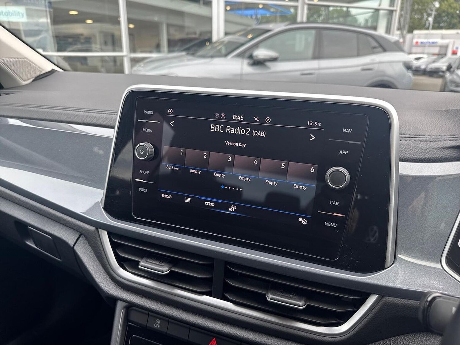 Used Volkswagen T-Roc 2022 for sale - 75983958: Photo 11