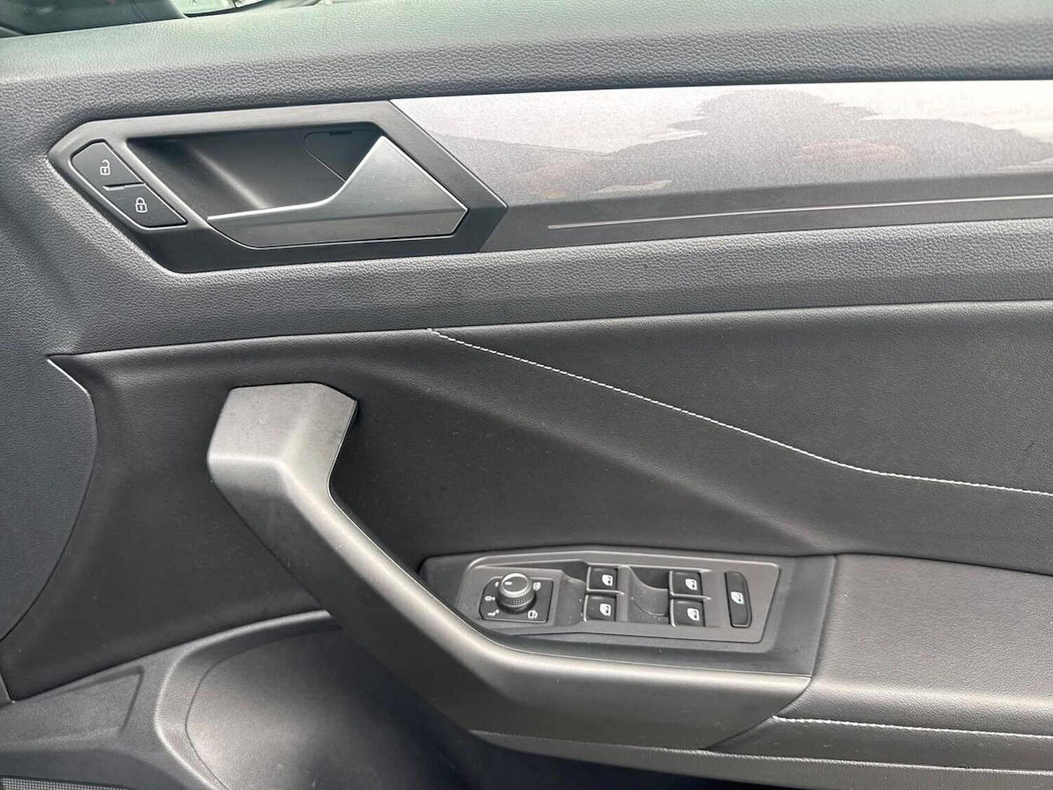 Used Volkswagen T-Roc 2022 for sale - 75983958: Photo 21