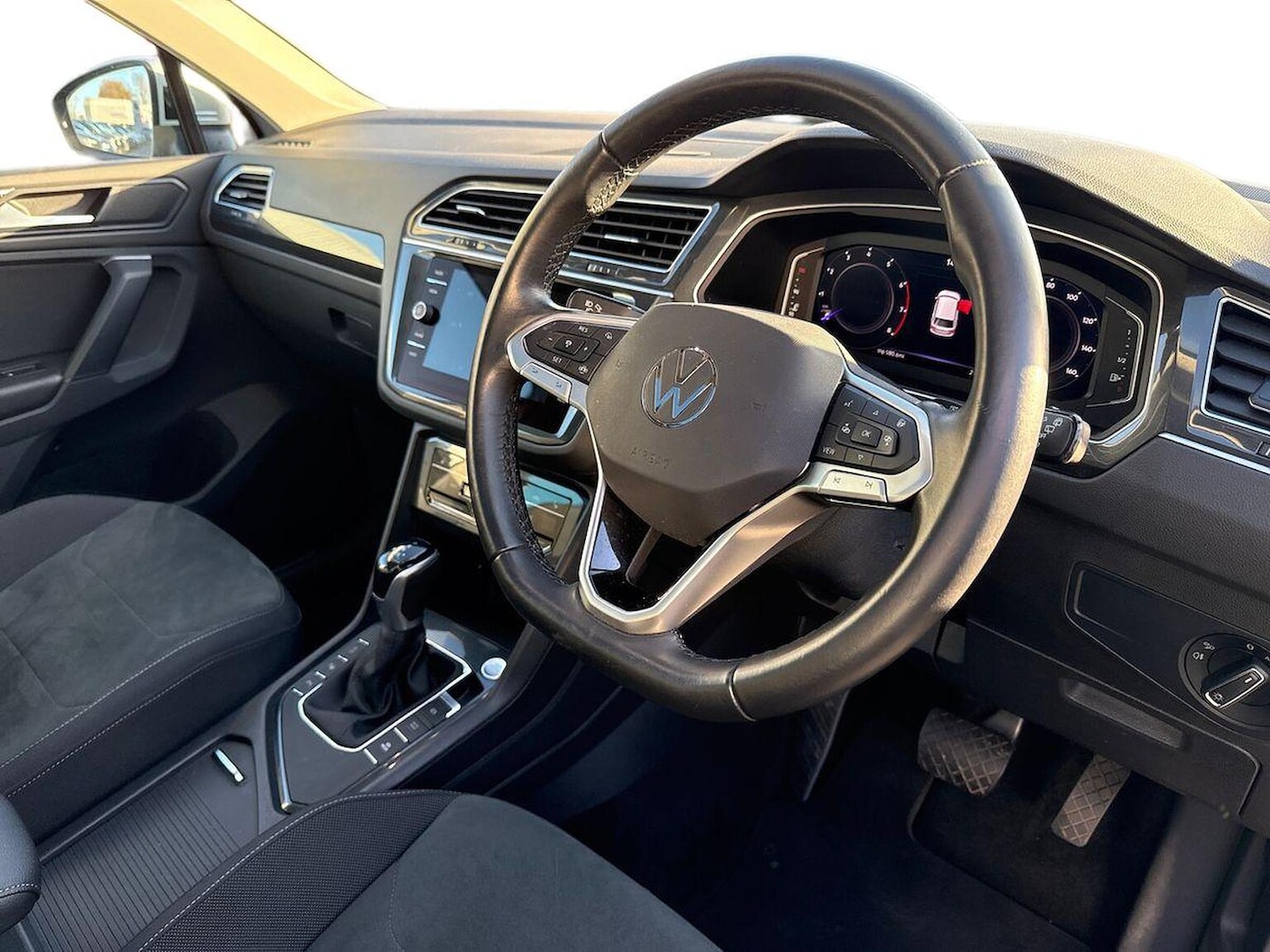 Used Volkswagen Tiguan 2021 for sale - 76618512: Photo 15