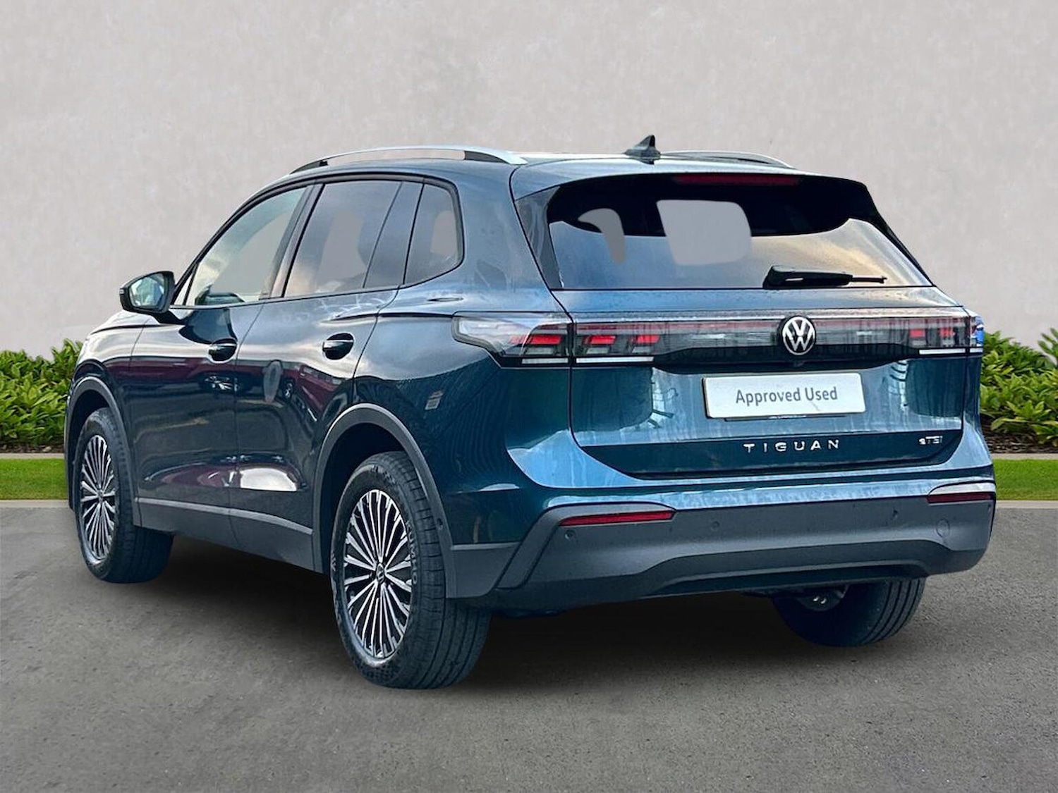 Used Volkswagen Tiguan 2026 for sale - 77802156: Photo 2