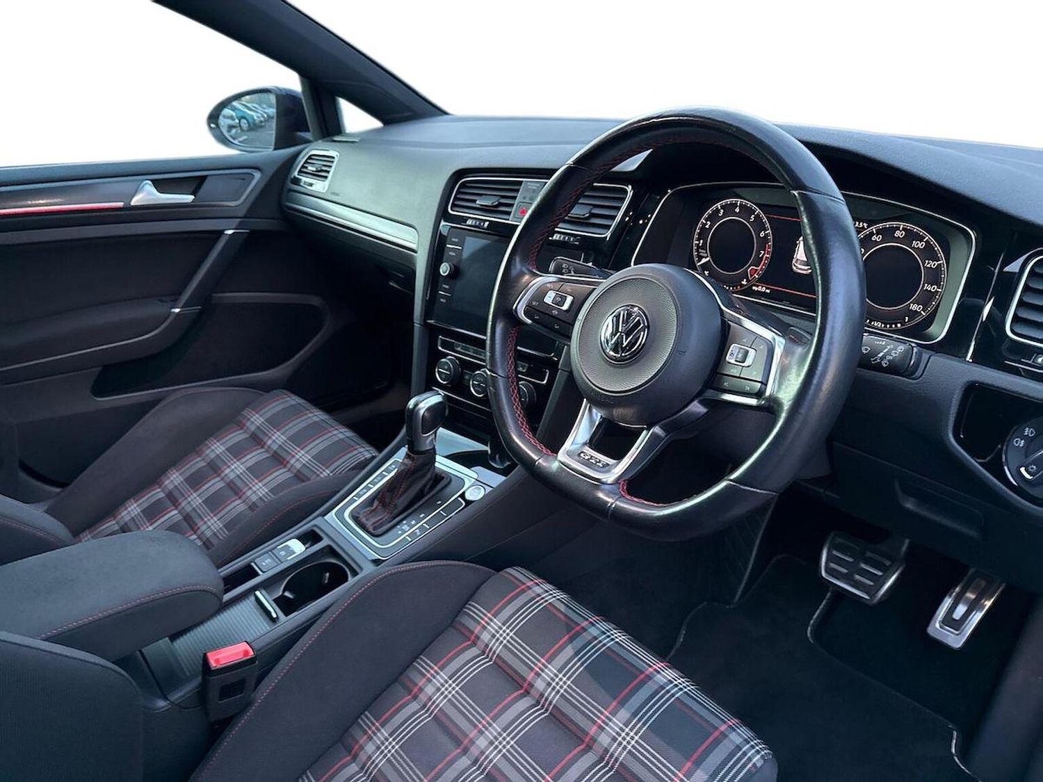 Used Volkswagen Golf 2020 for sale - 76758900: Photo 15