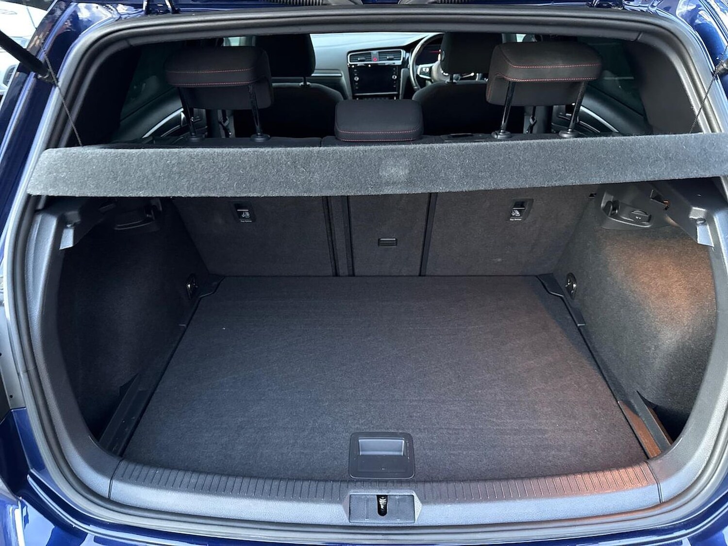 Used Volkswagen Golf 2020 for sale - 76758900: Photo 17