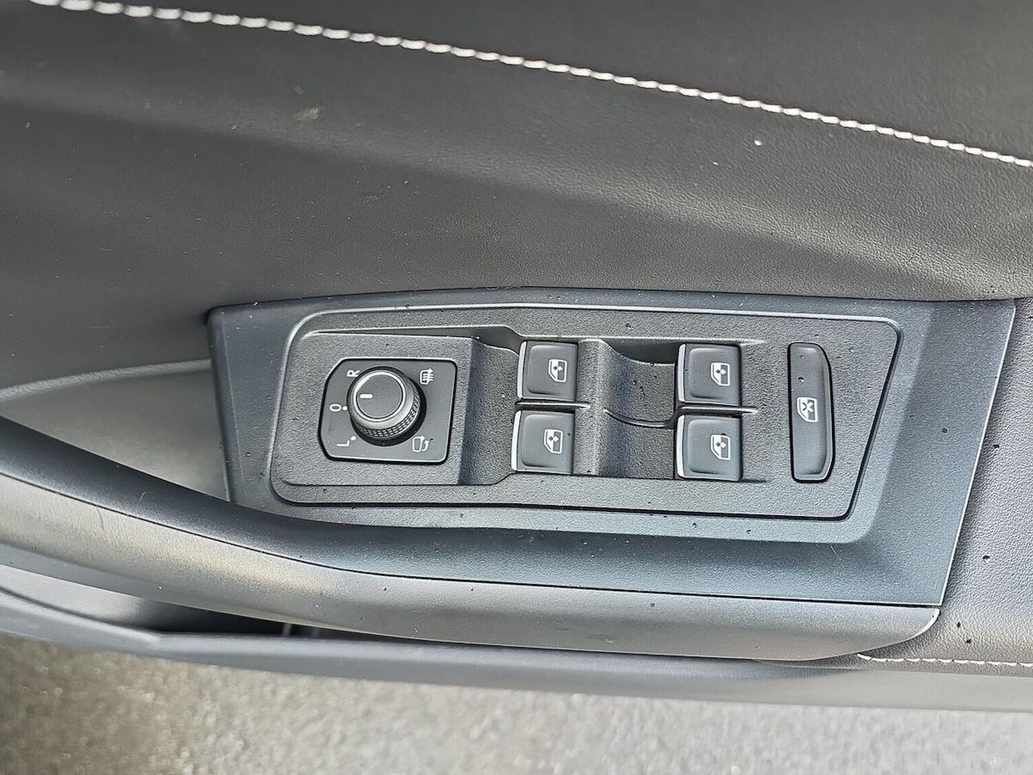 Used Volkswagen T-Roc 2025 for sale - 76444491: Photo 21