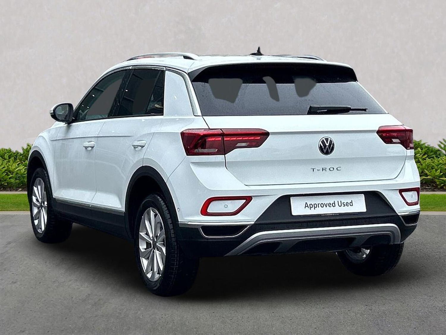 Used Volkswagen T-Roc 2025 for sale - 76129008: Photo 2