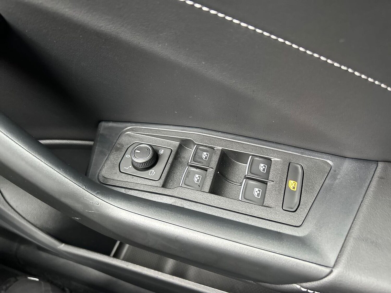 Used Volkswagen T-Roc 2025 for sale - 76129008: Photo 21