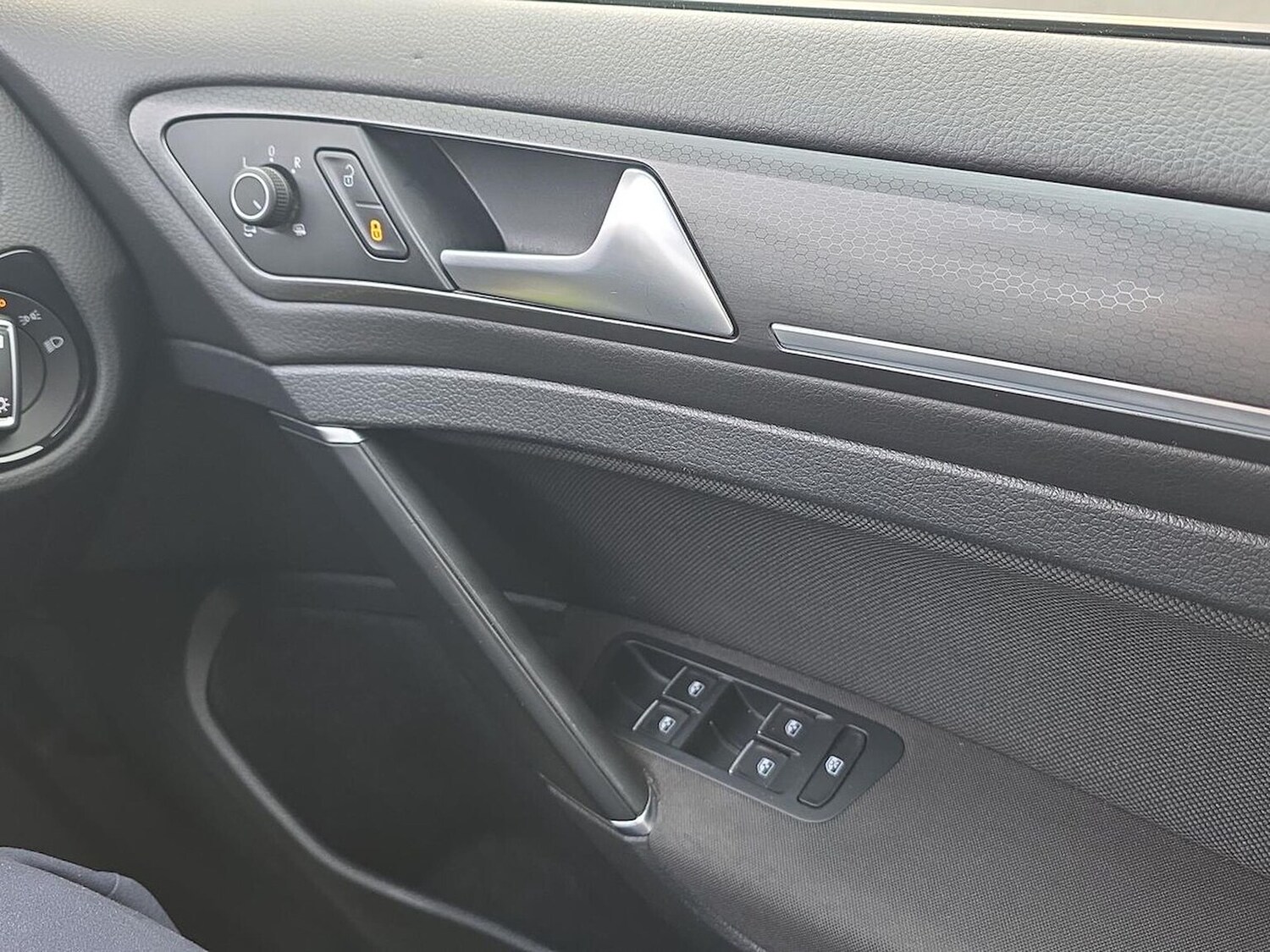 Used Volkswagen Golf 2018 for sale - 76477343: Photo 21