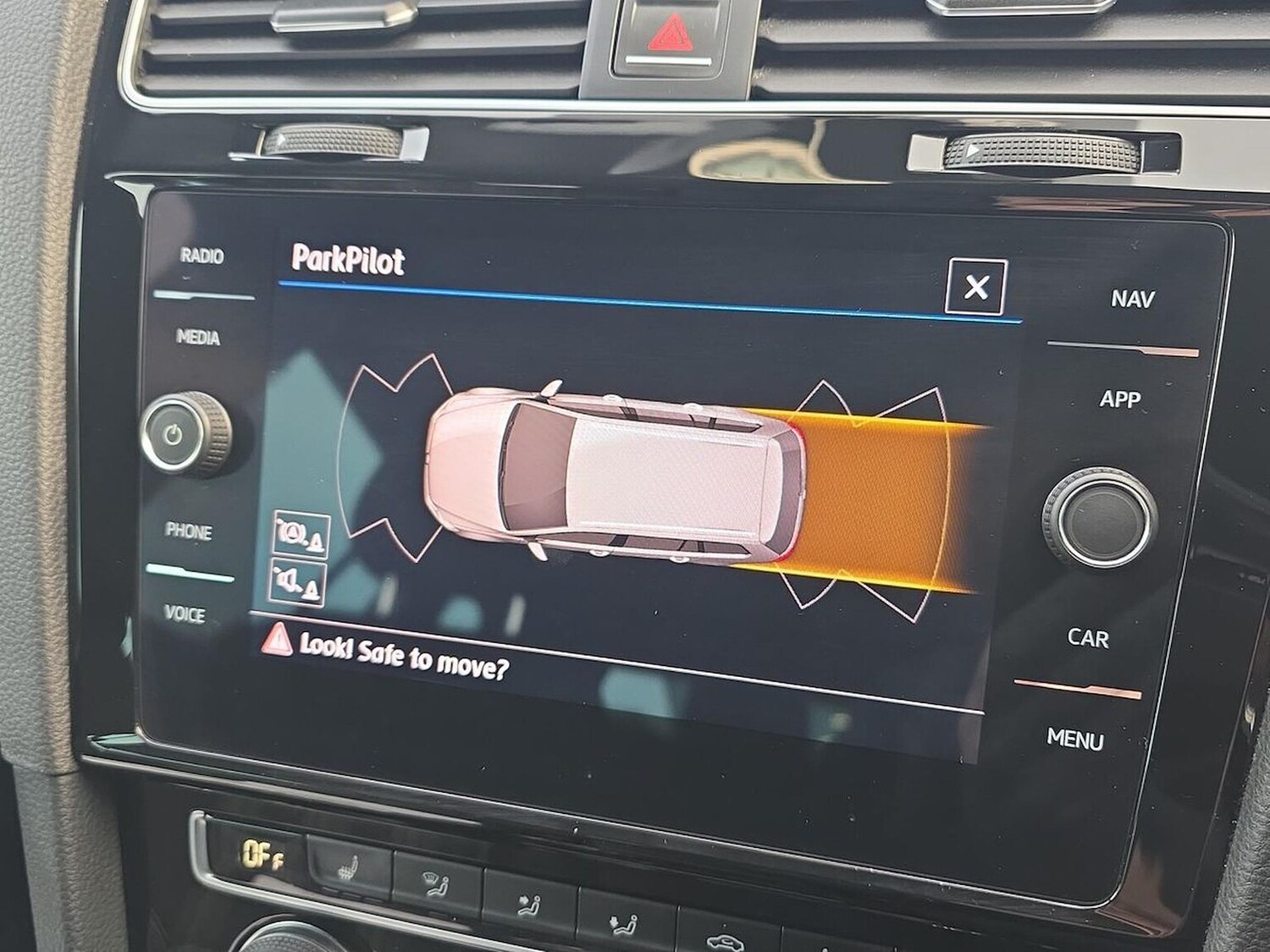 Used Volkswagen Golf 2018 for sale - 76477343: Photo 23