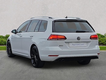 Used Volkswagen Golf 2018 for sale - 76477343: Photo