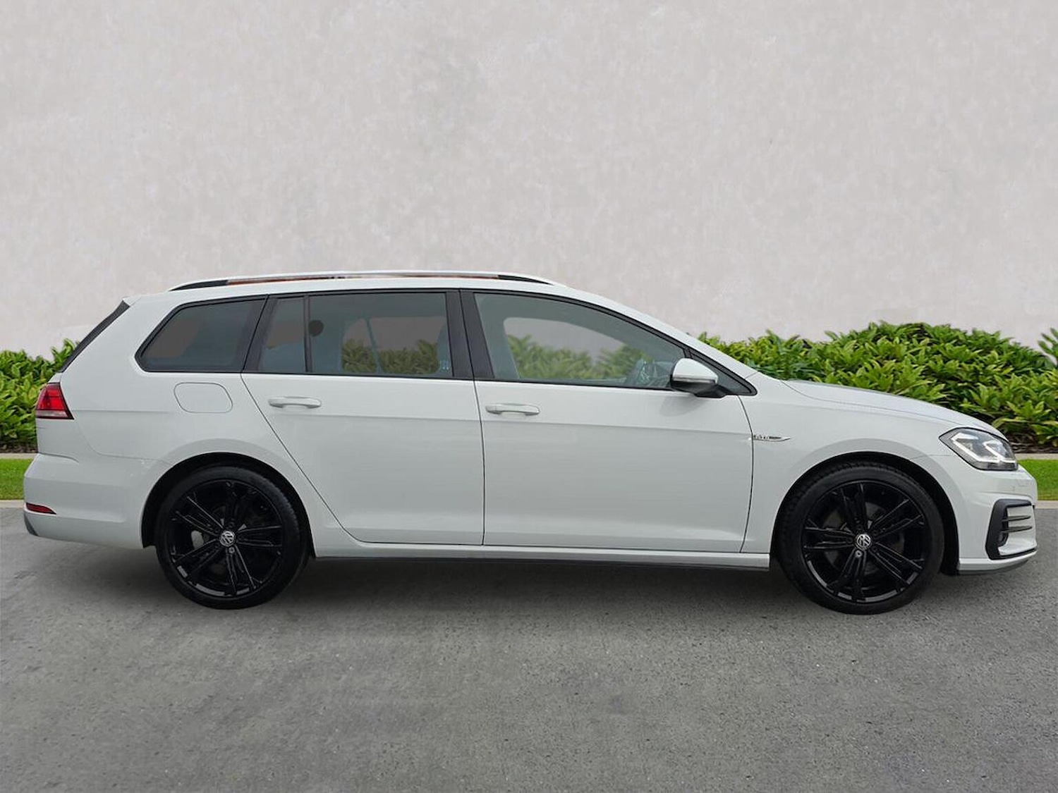 Used Volkswagen Golf 2018 for sale - 76477343: Photo 3