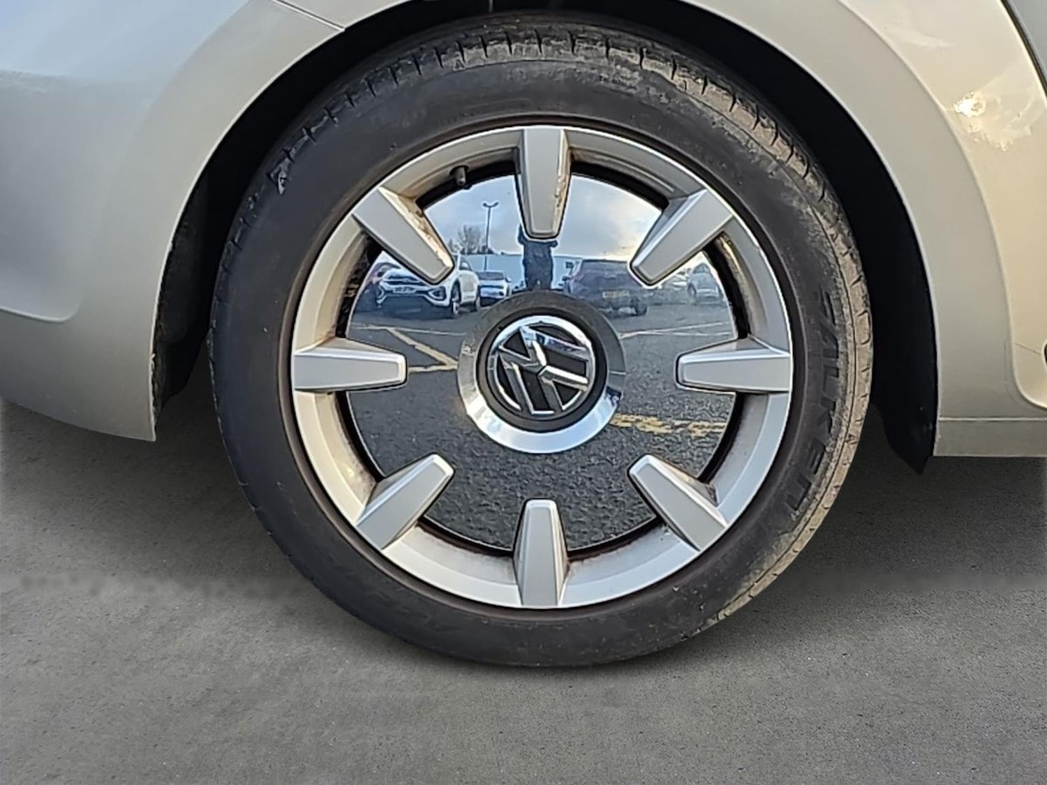 Used Volkswagen Beetle 2016 for sale - 77555345: Photo 6