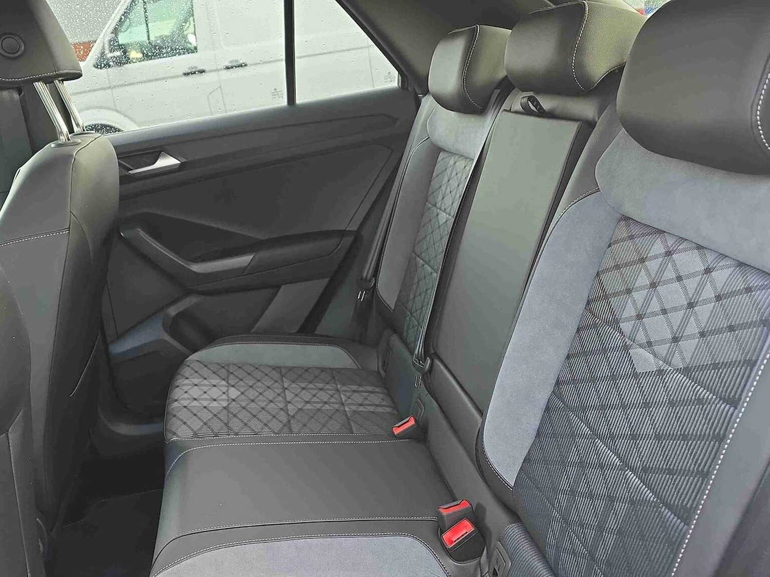 Used Volkswagen T-Roc 2025 for sale - 76725827: Photo 16