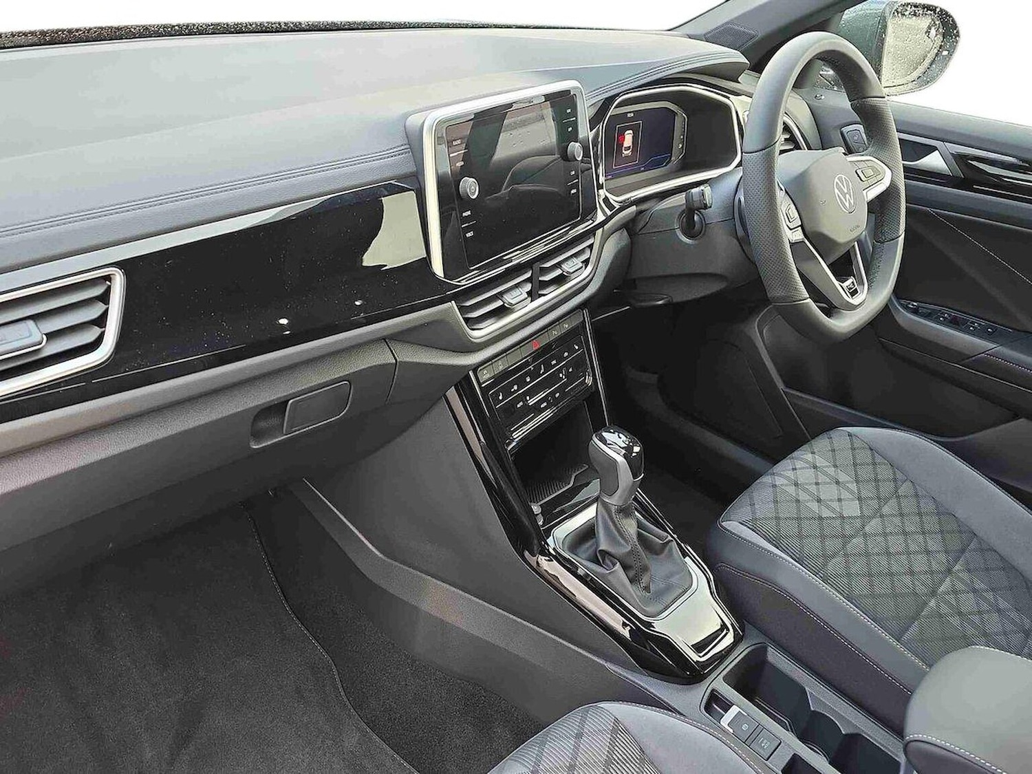 Used Volkswagen T-Roc 2025 for sale - 76725827: Photo 7