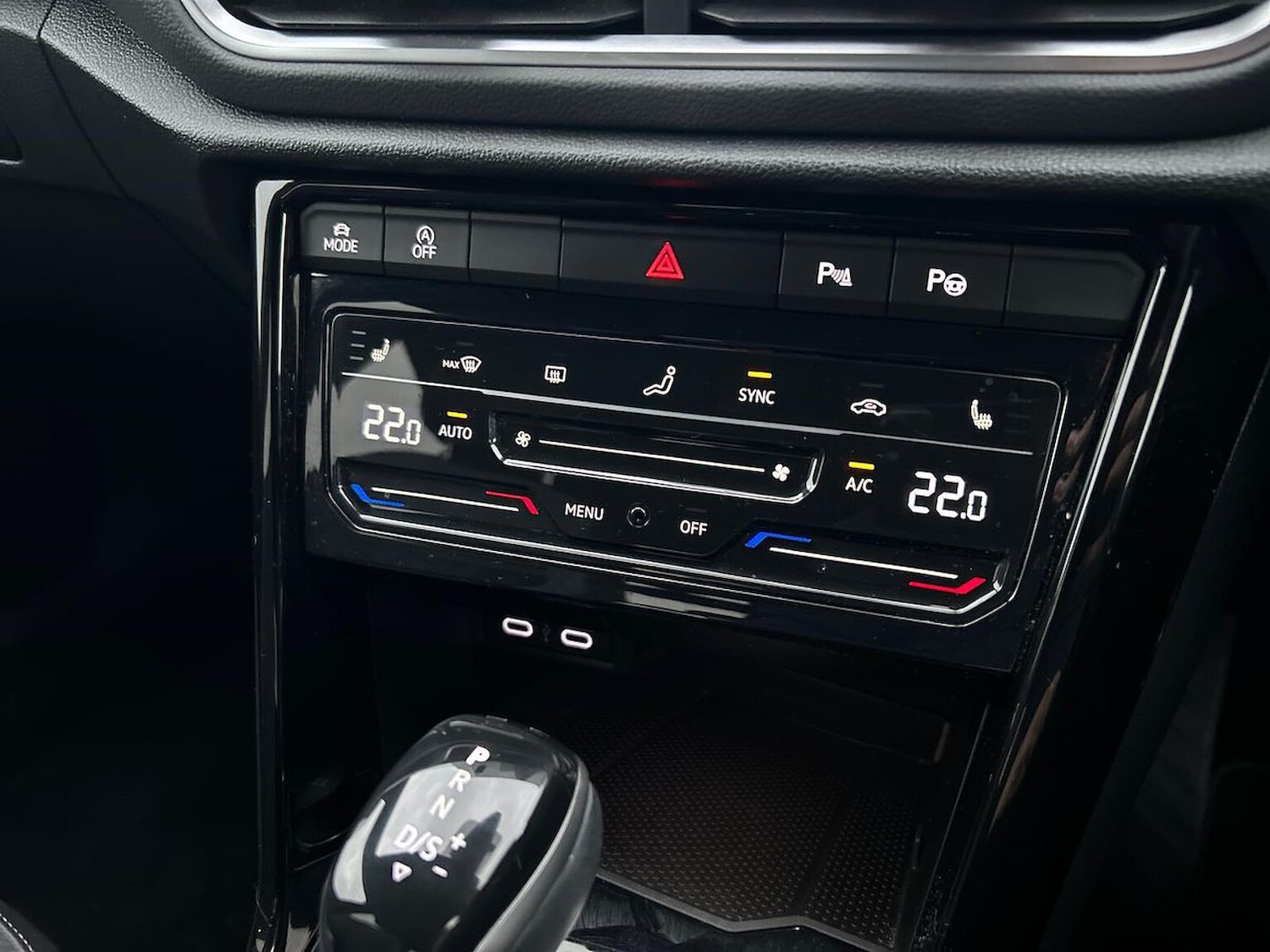 Used Volkswagen T-Roc 2022 for sale - 76497226: Photo 12