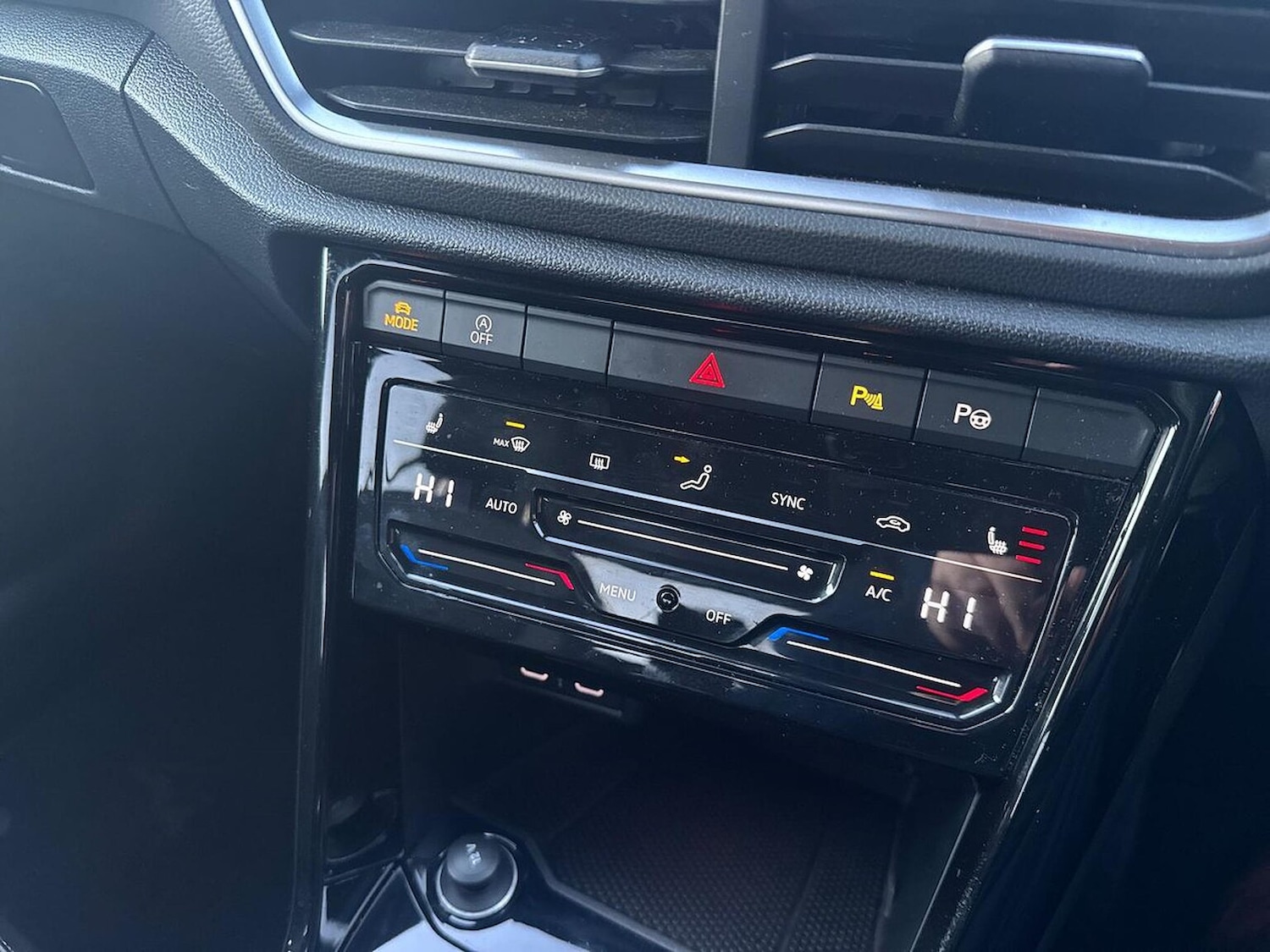 Used Volkswagen T-Roc 2022 for sale - 77872096: Photo 12