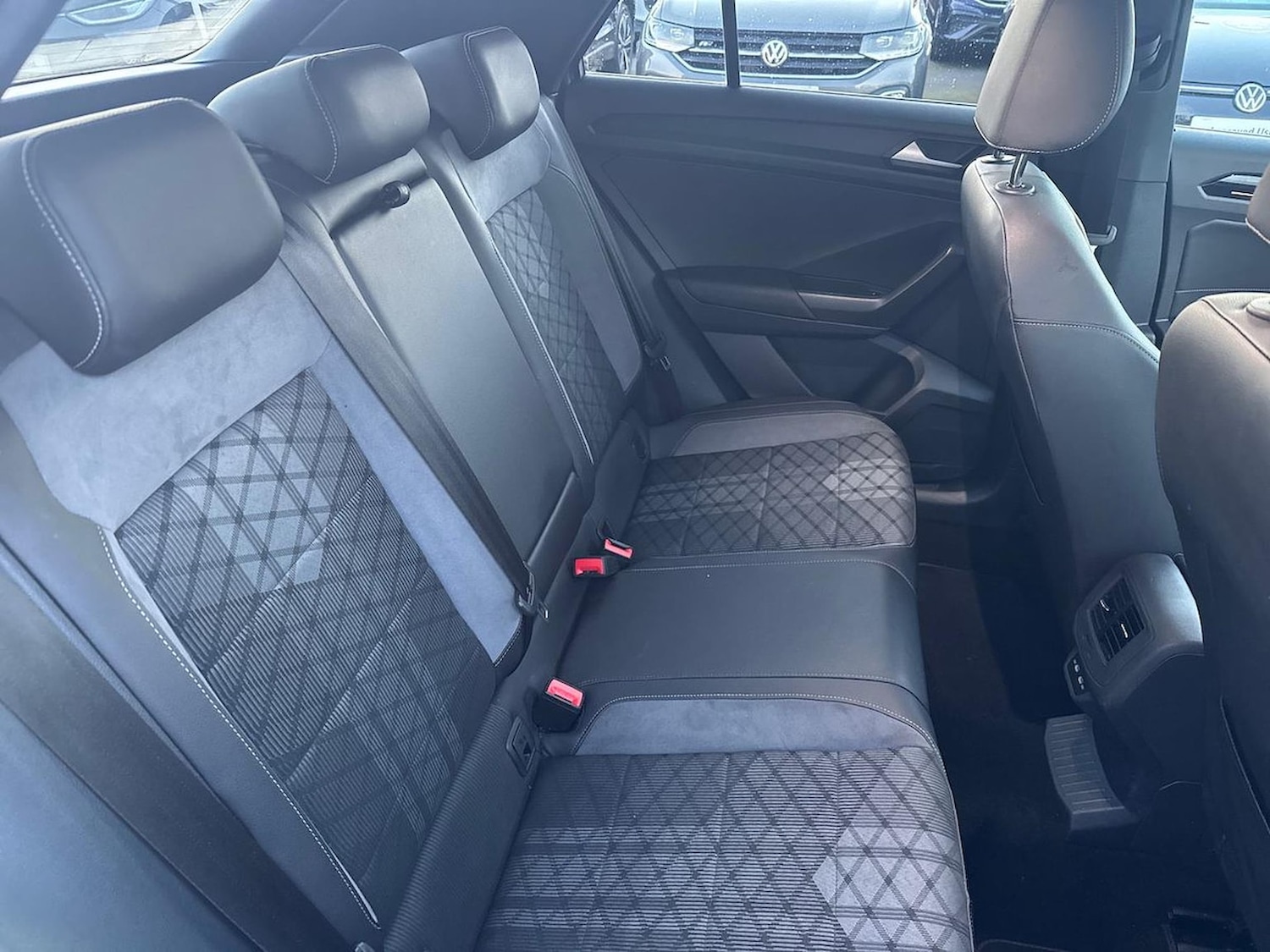 Used Volkswagen T-Roc 2022 for sale - 77872096: Photo 16