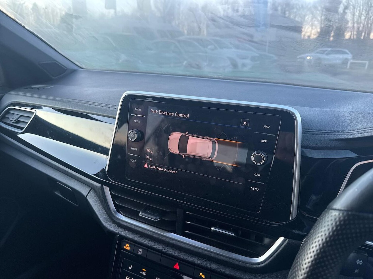 Used Volkswagen T-Roc 2022 for sale - 77872096: Photo 23