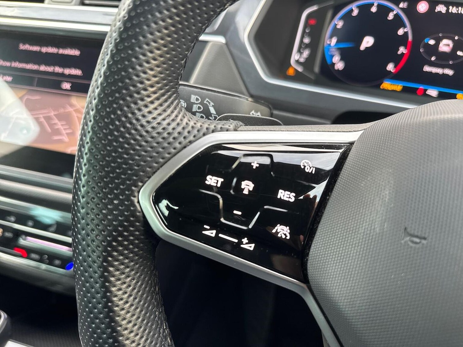 Used Volkswagen Tiguan 2022 for sale - 76643619: Photo 27