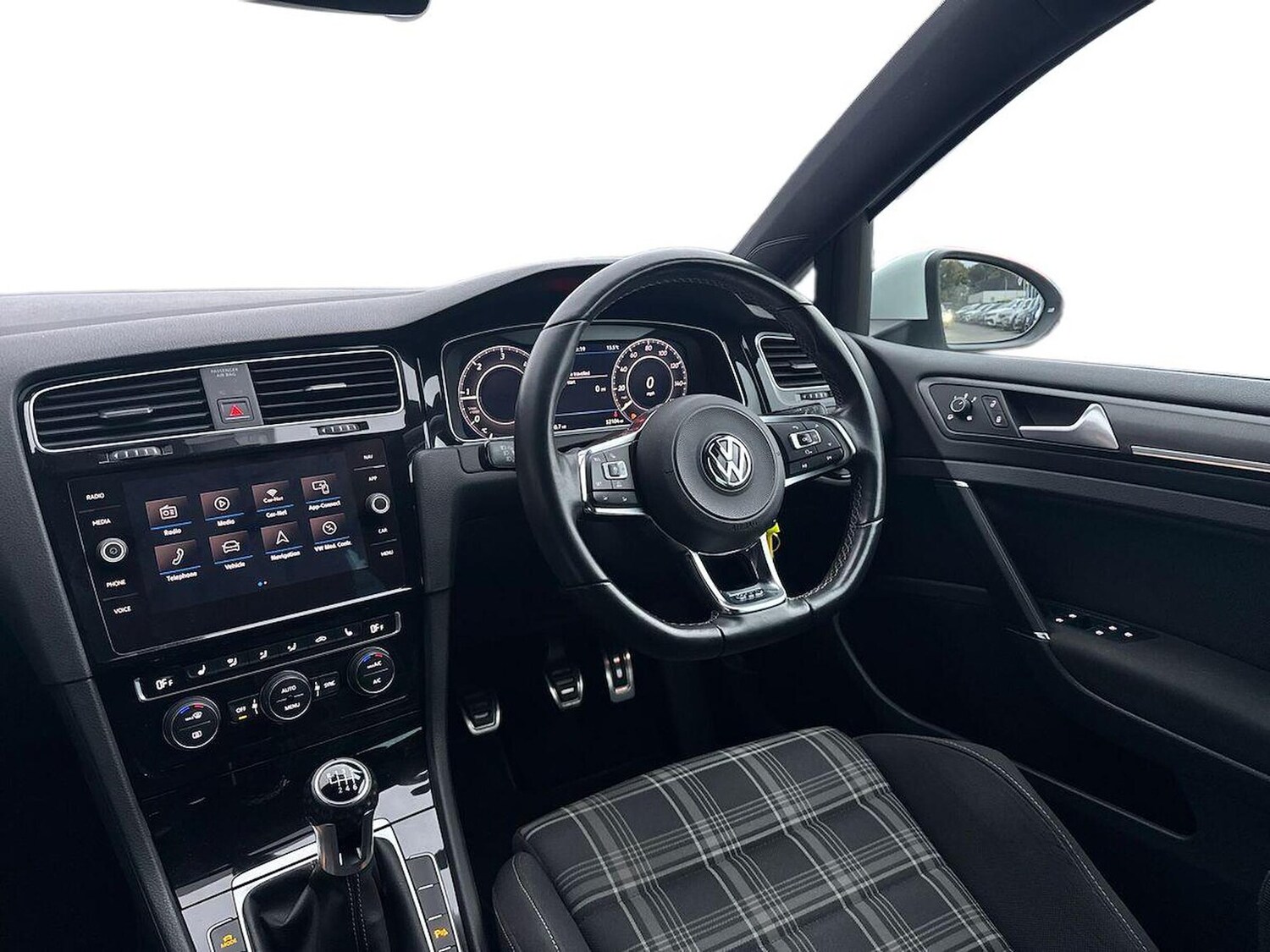 Used Volkswagen Golf 2017 for sale - 76212016: Photo 15