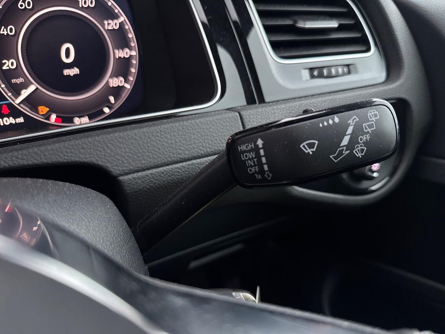 Used Volkswagen Golf 2017 for sale - 76212016: Photo 28