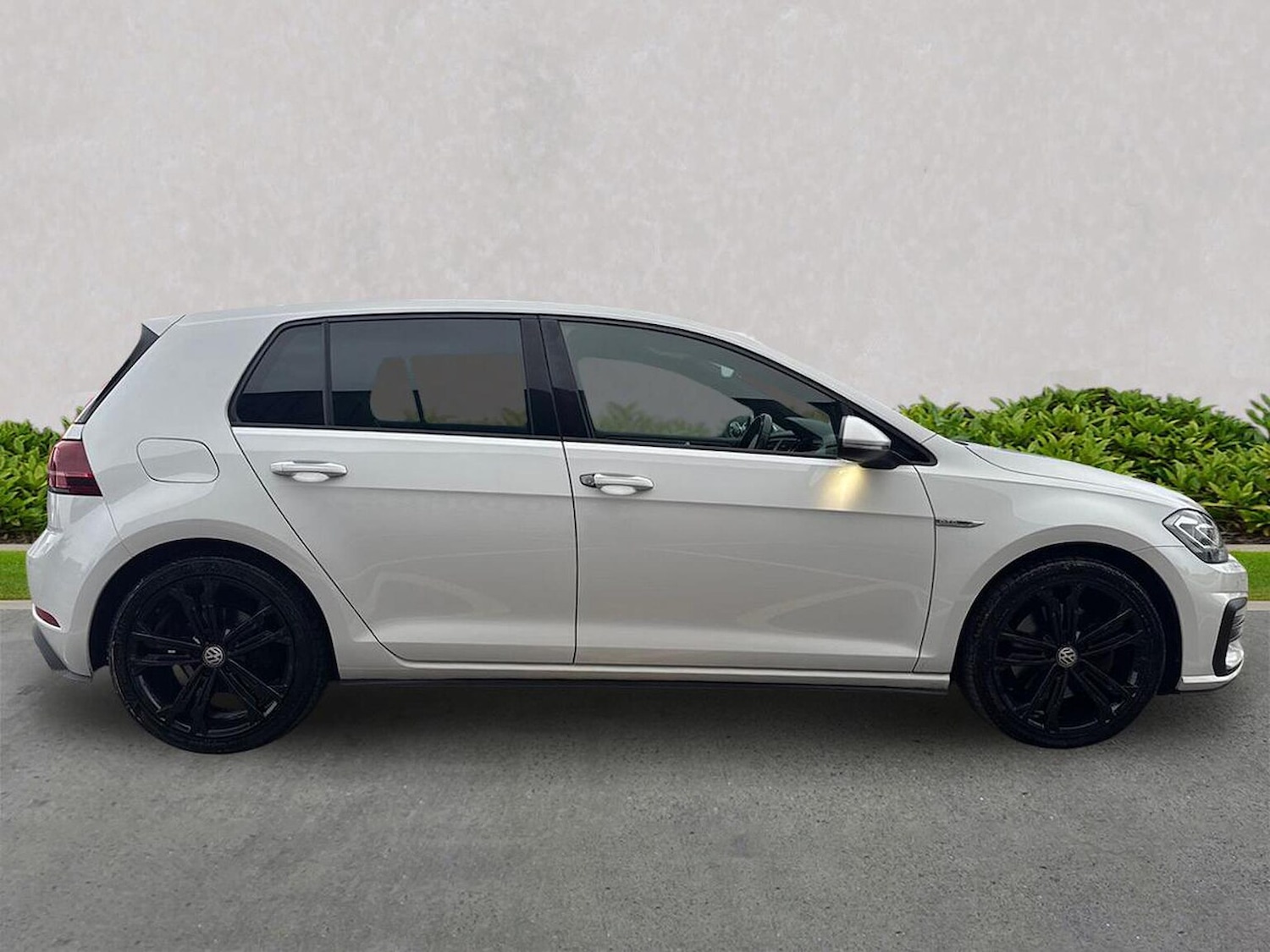 Used Volkswagen Golf 2017 for sale - 76212016: Photo 3